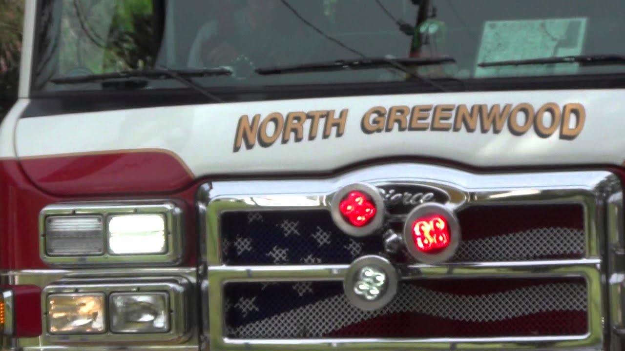 CLEARWATER FIRE RESCUE NORTH GREENWOOD PIERCE ENGINE 51 WITH ROTO-RAY SPINNING LIGHT ON THE FRONT