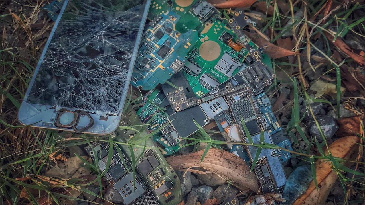 Found a lot of motherboard phone in the Rubbish | Restoration And Restore motherboard iPhone 6