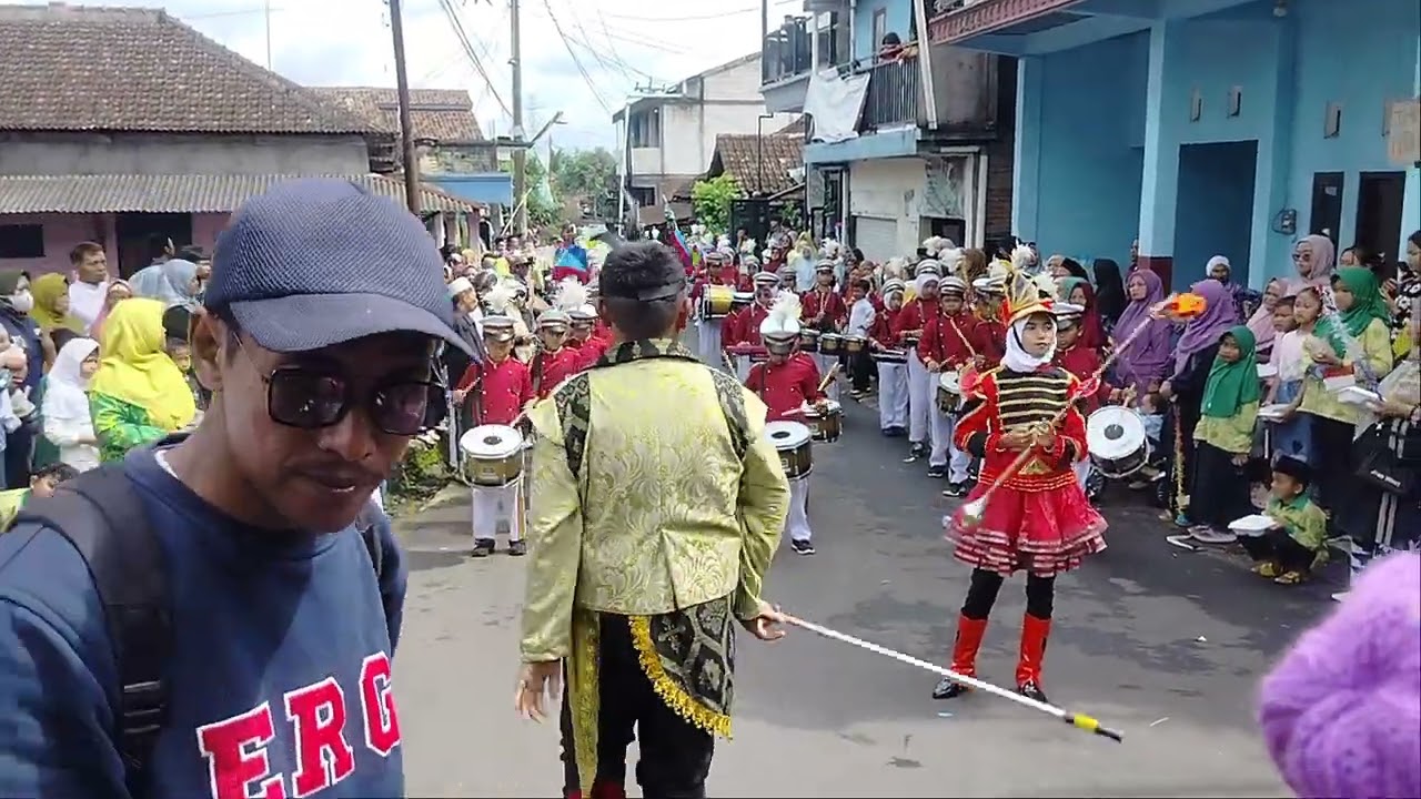 Penampilan D SURGA (Drumband Sura Gana) pada acara akhirussanah TPQ - Maddin Nurul Muttaqin