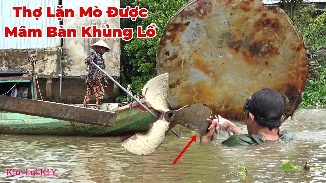 Nhờ Có Thợ Lặn Mò Đồ Dưới Đáy Sông Mới Biết Được Dưới Đáy Sông Có Những Món Đồ Lạ Gì.