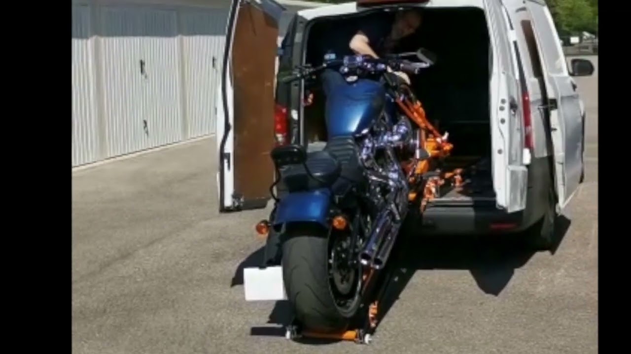 Neo-Dyne ramp loader / rampe de chargement Harley Davidson Breakout   Mercedes Vito H1L1