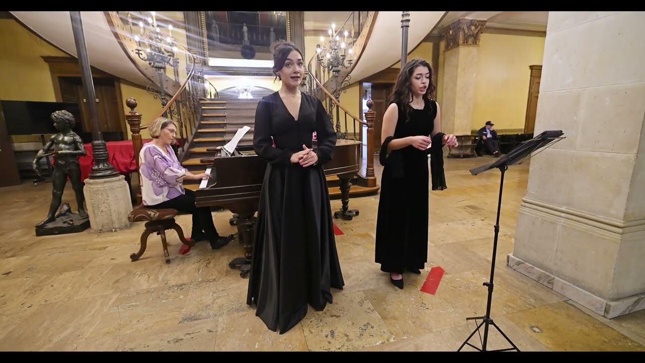 W A  MOZART Nunta lui Figaro Sull'aria Maria Cazacu și Bianca Manole