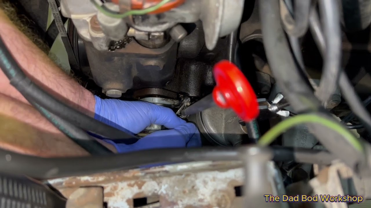 Mercedes Benz 1970 220 W115 Fuel Pump Replacement