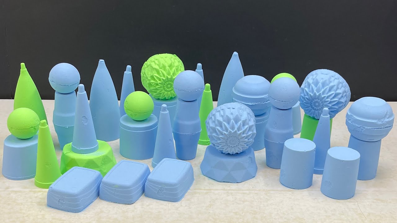 Crushing soft blue-green baking soda