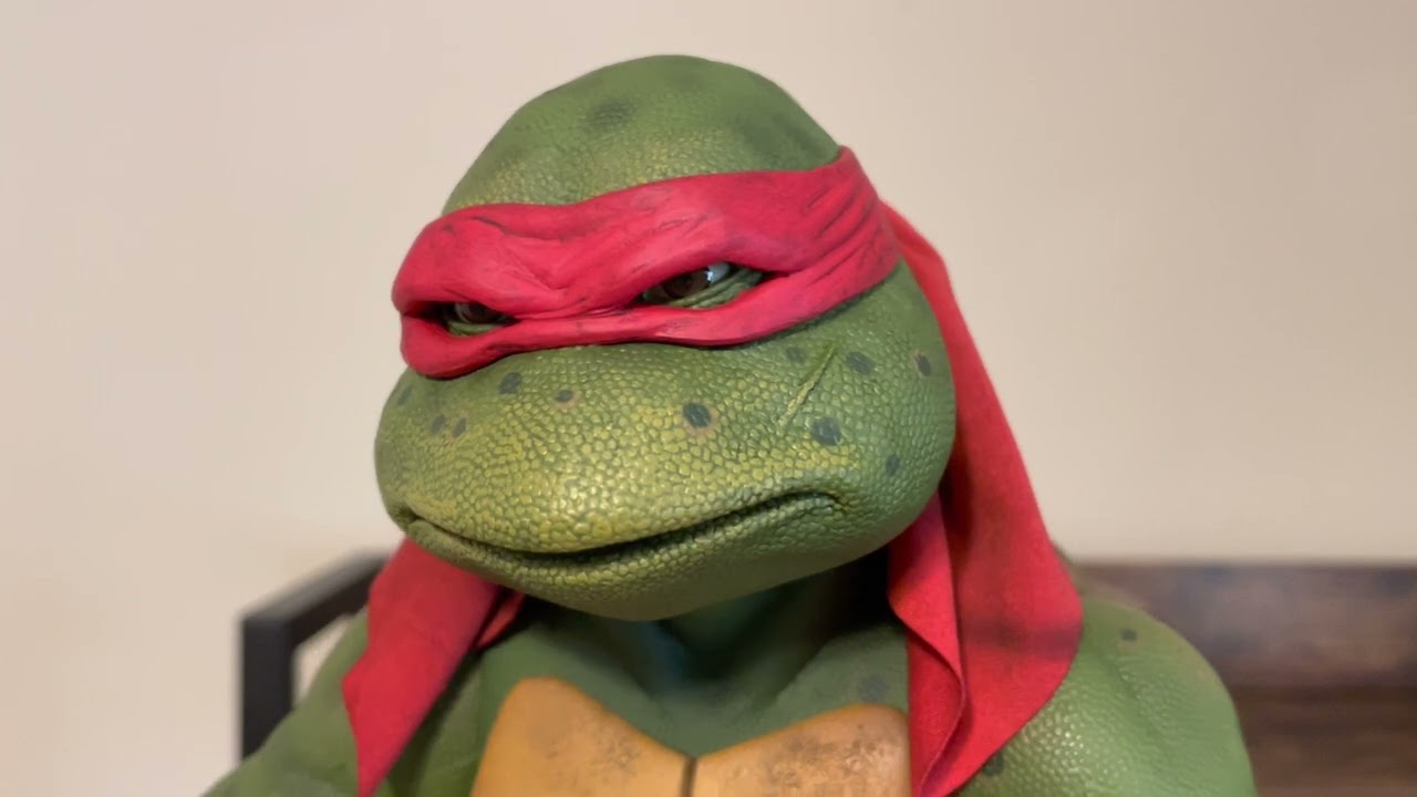 NECA Teenage Mutant Ninja Turtles (TMNT) Movie 1/4 Scale Raphael Toy Figure Review