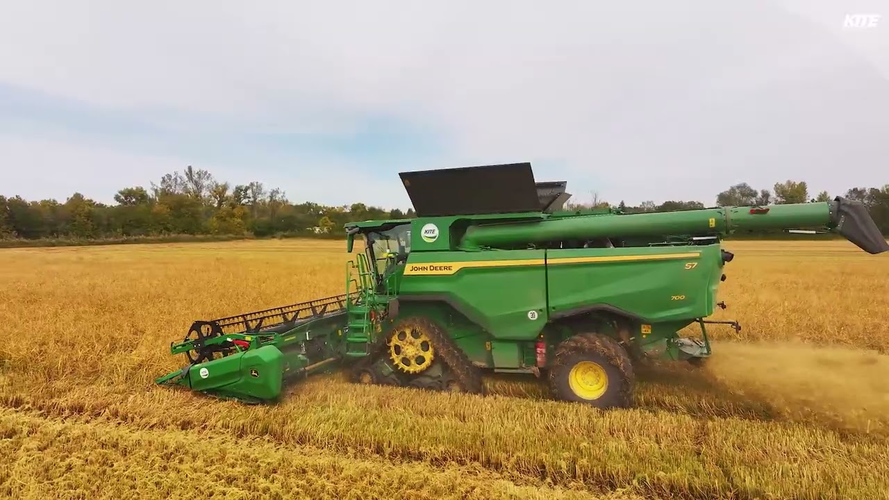 Új John Deere S7 700: hatékonyan a rizsbetakarításban