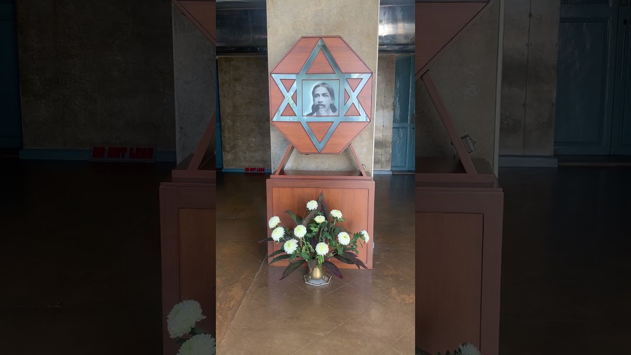 💫 Sri Aurobindo ~ Meditation Room ~ Sri Aurobindo Ashram Pondicherry 💯💫❤️