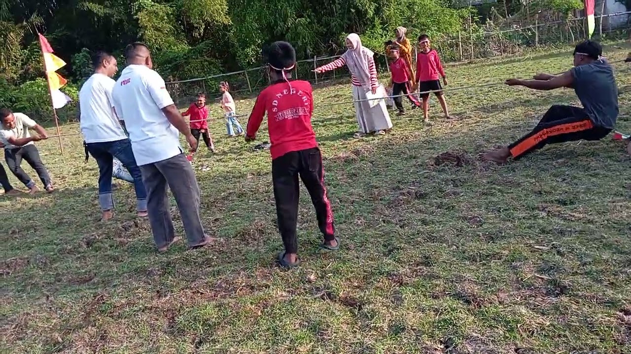 Lomba tarik tambang 
