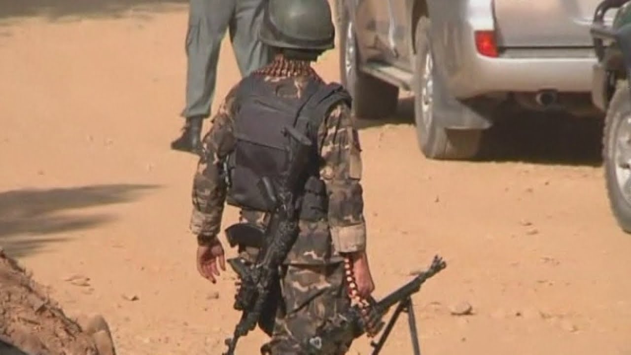 Afghanistan: Gunfire and explosions as Taliban attack presidential palace