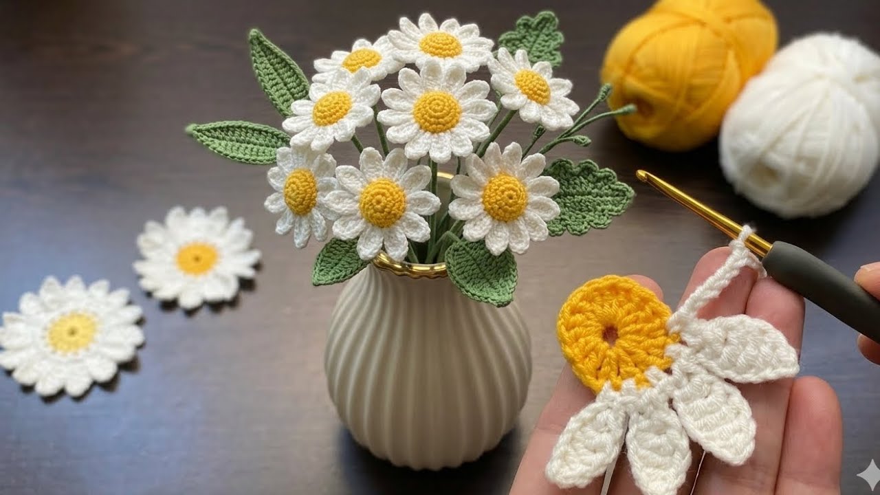 The Secret to Perfect Crochet Daisies ✨ 5-Minute Crochet Daisy 🌼 Super Easy!