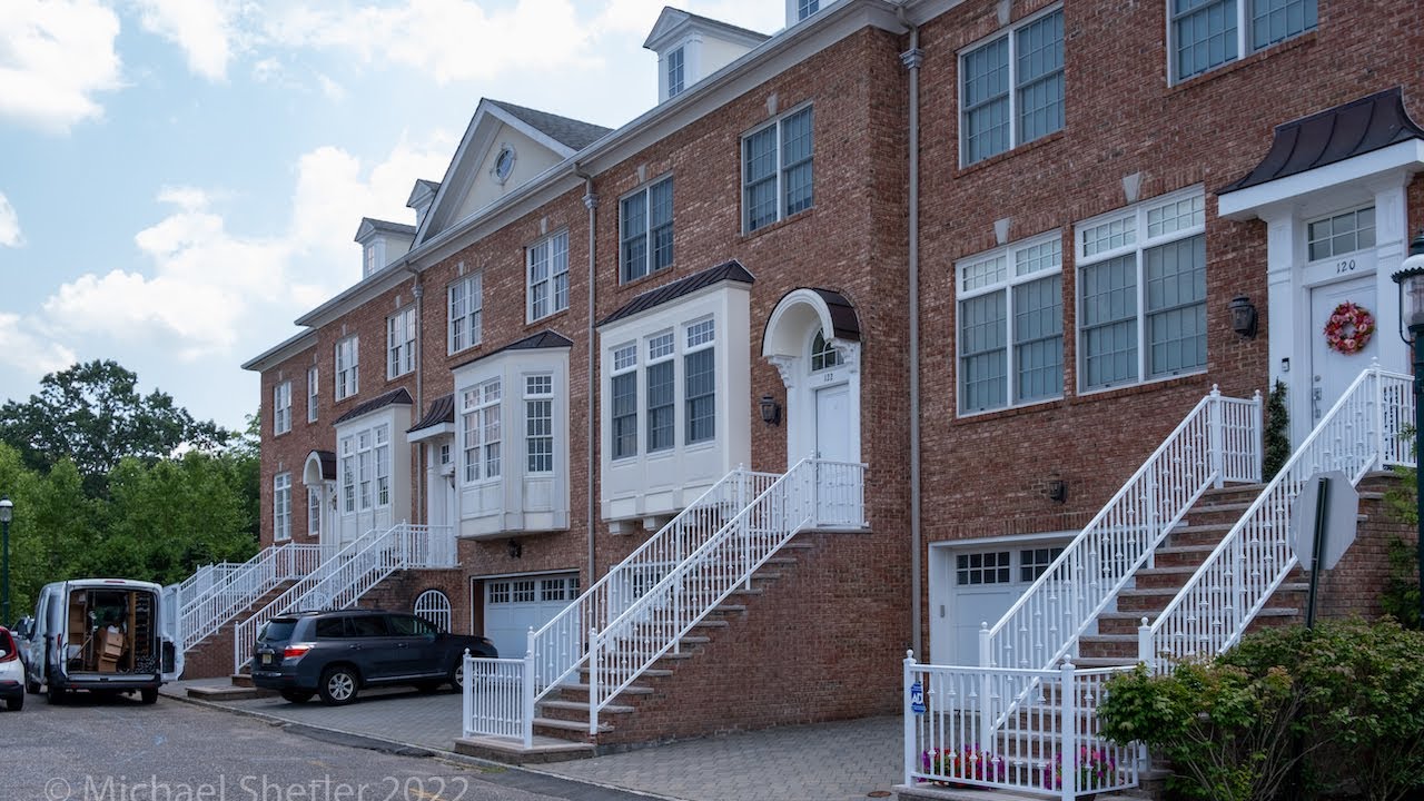 Paris Square Condos and Townhomes in Northvale, NJ