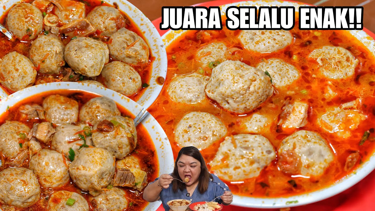 ENAK BANGET MAKAN BAKSO INI PAKE NASI!! NDAGING BANGET RASANYA!!