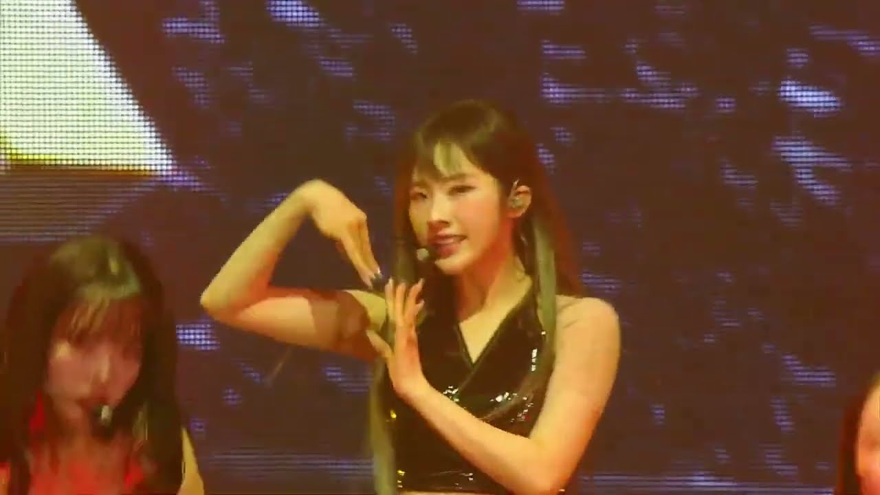 【2K】PTT (Paint The Town)/2022 LOONA 1st WORLD TOUR [LOONATHEWORLD] IN SEOUL DAY 1
