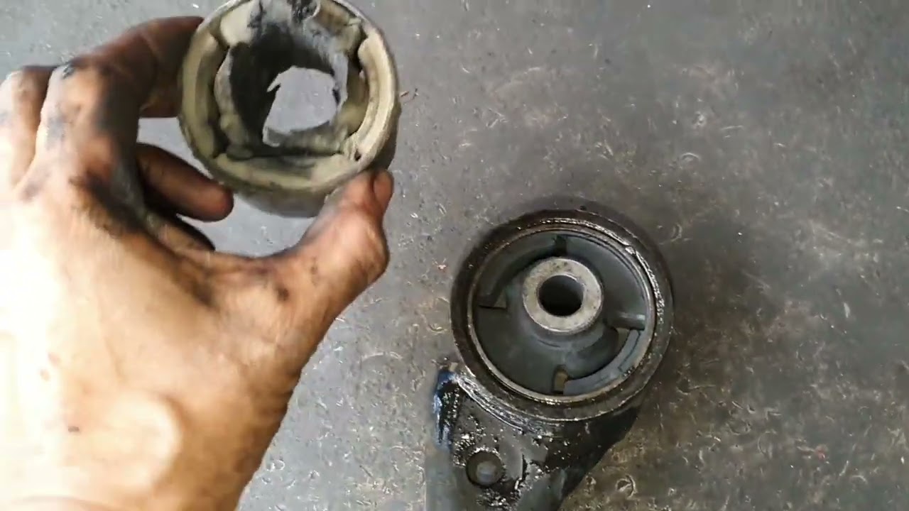 CRV: suspension bushing. how to replace?