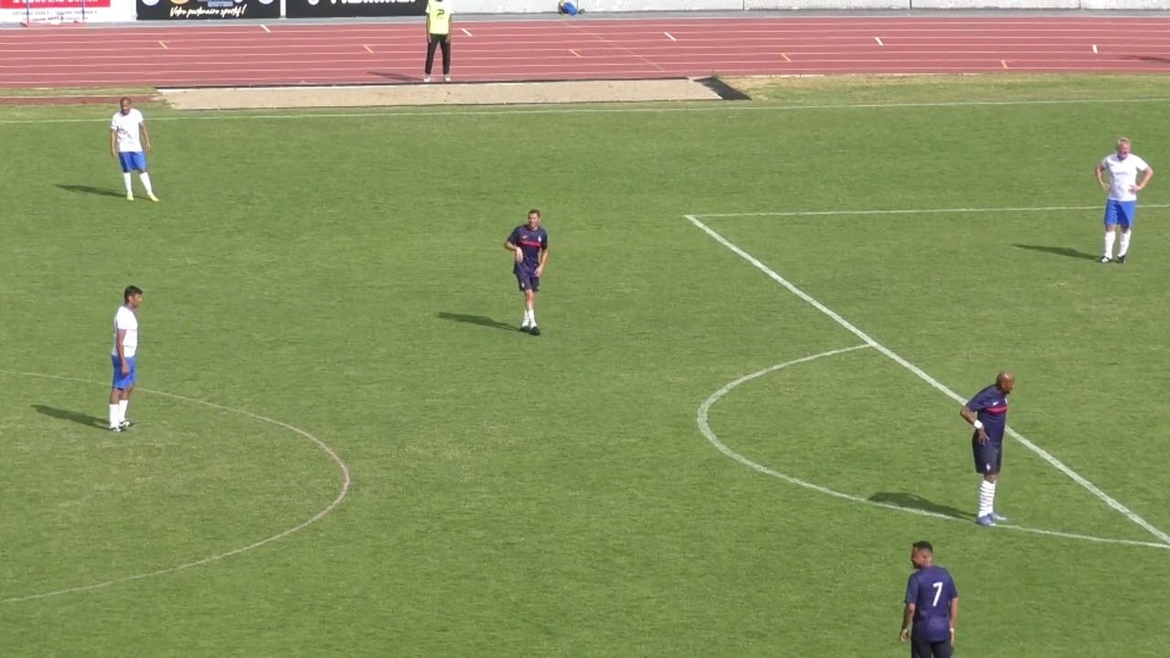 MATCH DE FOOTBALL SELECTION LEGENDES DE FRANCE CONTRE FC MULHOUSE ANCIENS 130 ANS DU CLUB
