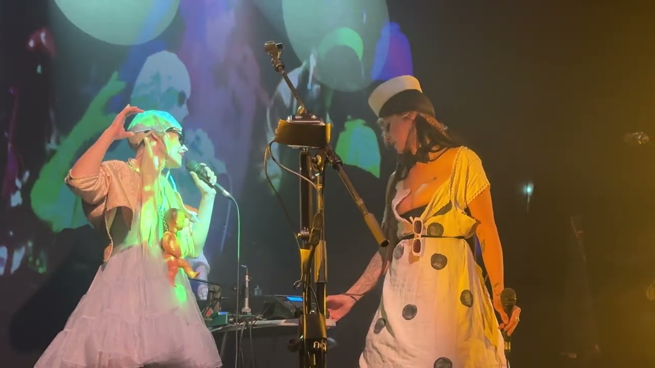 CocoRosie perform “Least I Have You” 18th March 6Par4 2026, Laval 