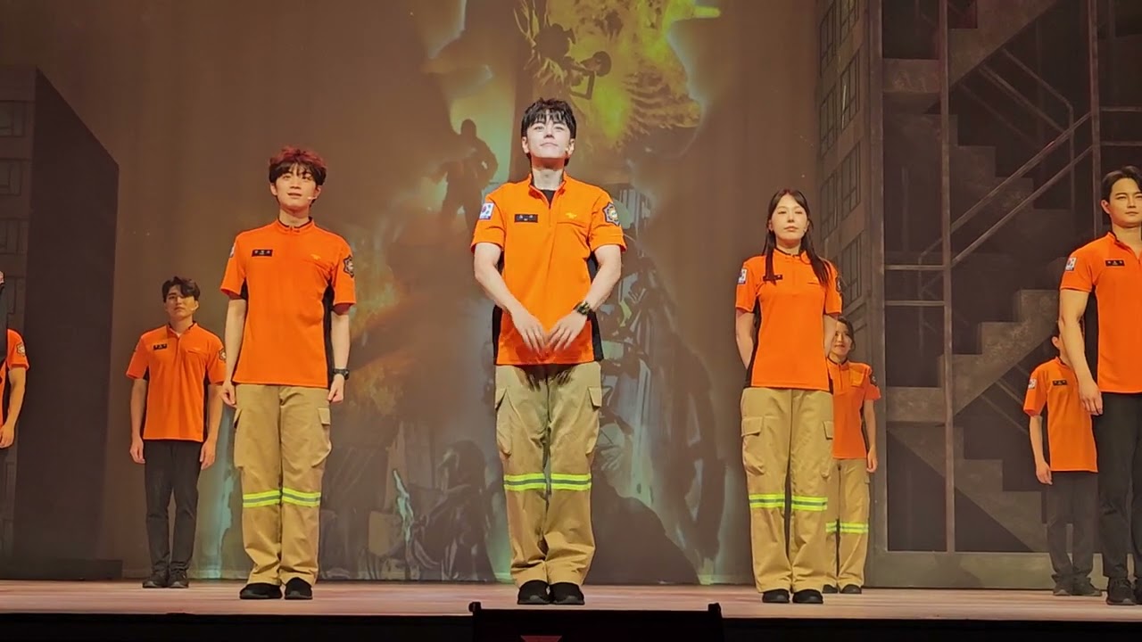 20250711 1초 연극 첫관람 김도희 김영웅 윤병일 신혜선 배우