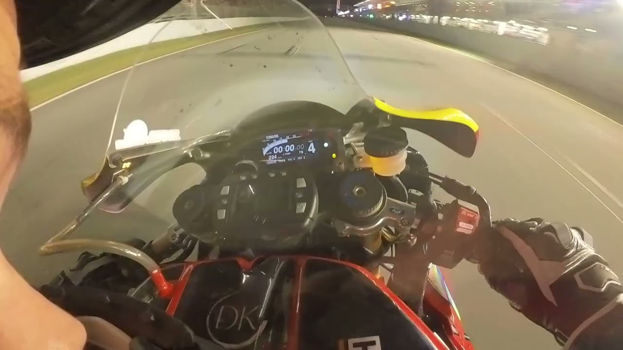 R1 du SKAD RACING aux 24h de Barcelone 2024 de nuit