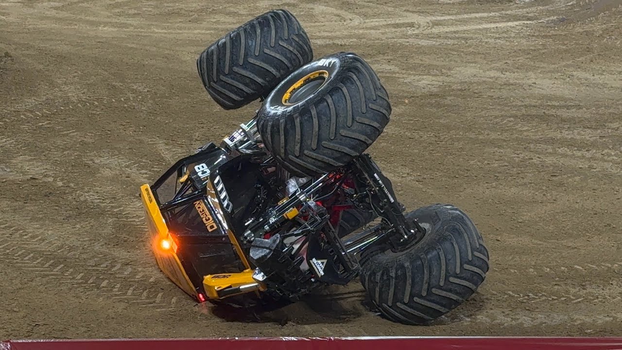 Monster Jam Minneapolis MN 2026 Show 1 Freestyle | JCB DIGatron