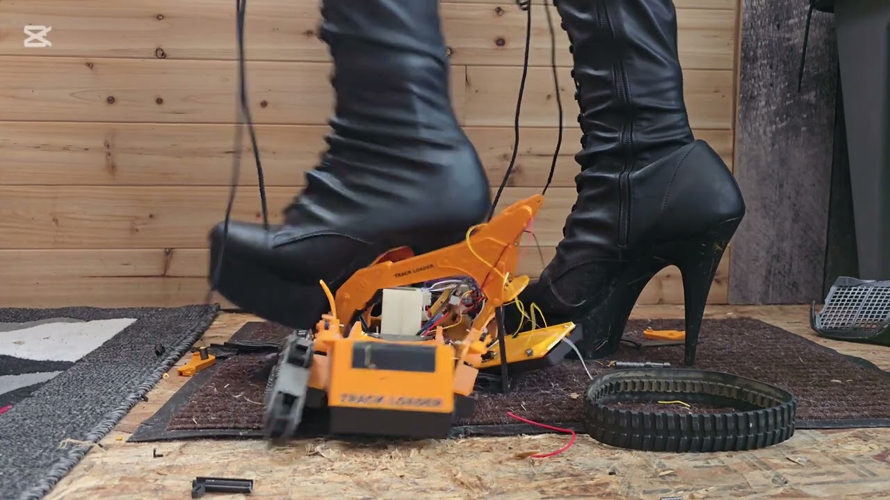 Skidsteer crush in boots and slippers #crushexperiment #asmrcrush #asmrcrunch #boots