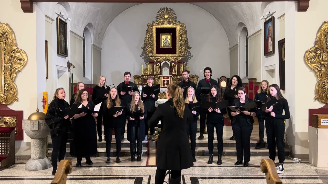 Chór Espectro - Rozkwitały pąki białych róż
