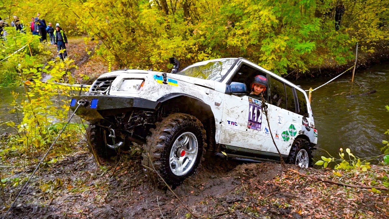 Suzuki Vitara vs НИВА vs УАЗ в Болоте off-road.