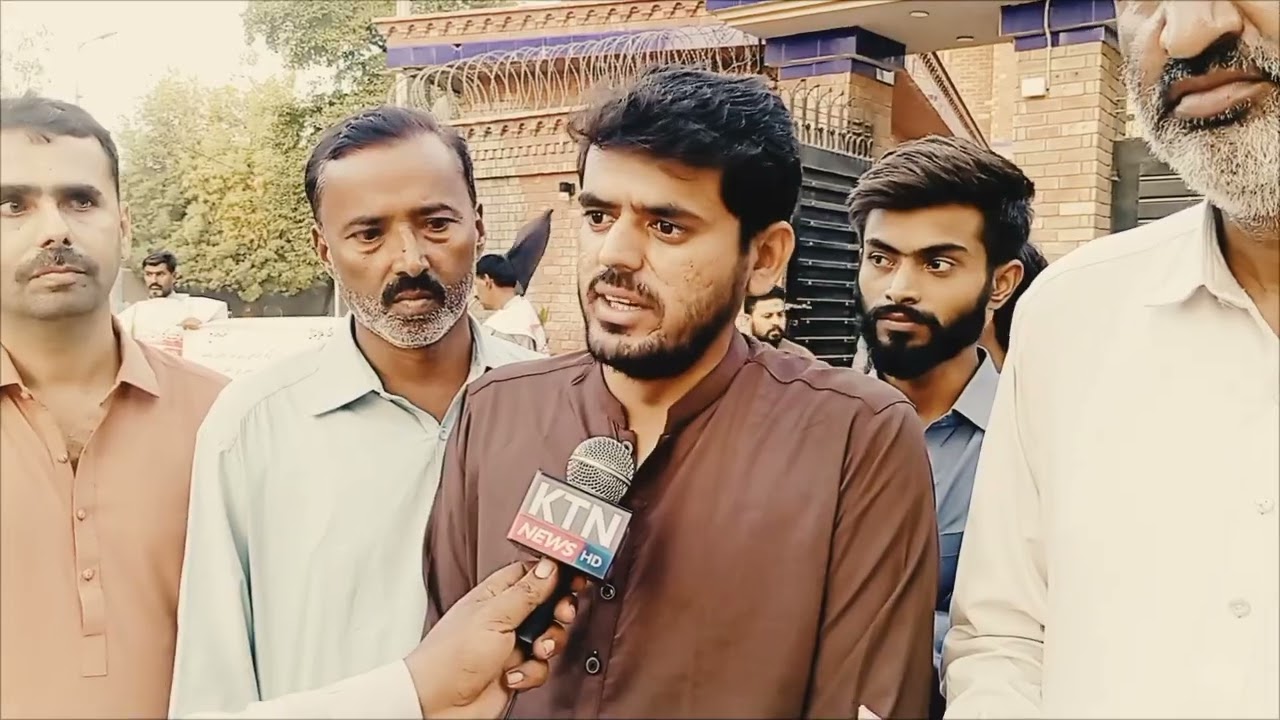 Sukkur Rohri teachers are protesting against forced exchange in front of press club
