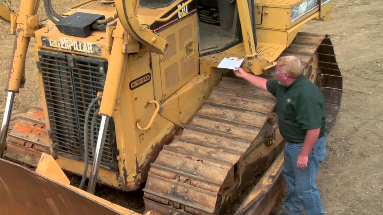 Cat® Dozer | Daily Walkaround Inspection