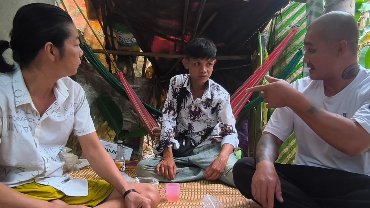 Khám Phá Khu Nhà Ma Bí Ẩn Và Hàng Loạt Ngôi Mộ Không Tên Bị Lãng Quên