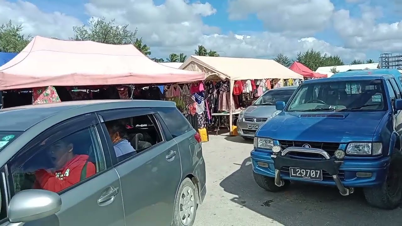 Saturday Market at Tonga