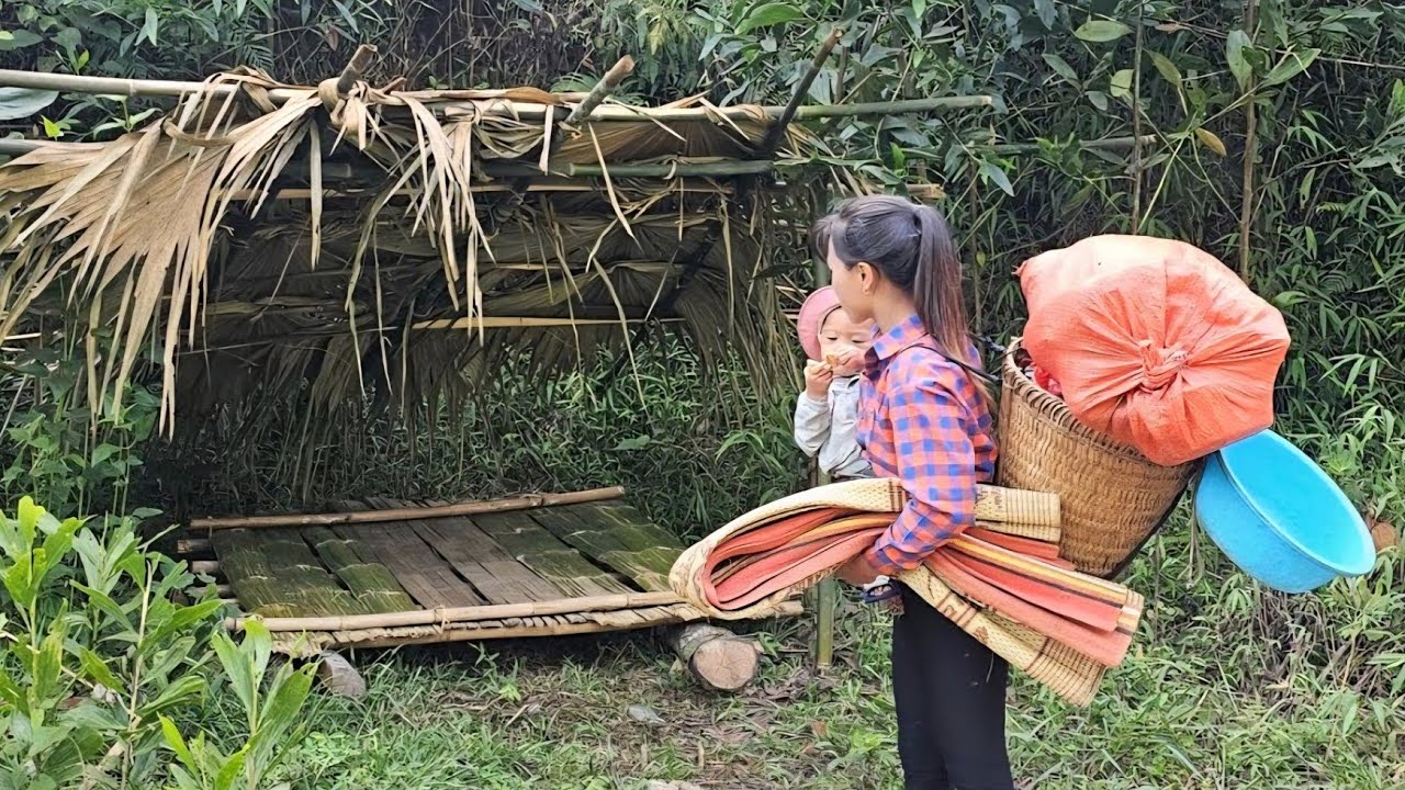 New home, Ly Phuc Loc. Harvesting gourds, loofahs, and pineapples to sell.