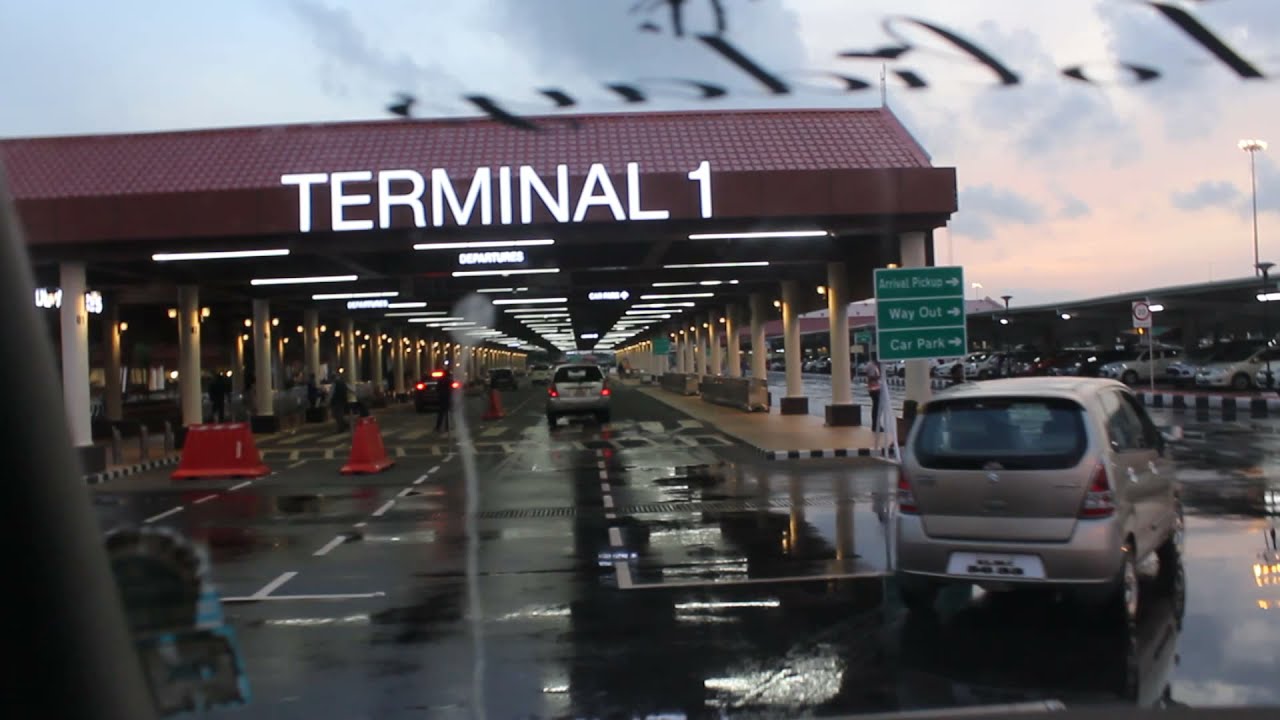 Cochin International Airport in the State of Kerala, Amazing Roads and Buildings in Cochin Kerala