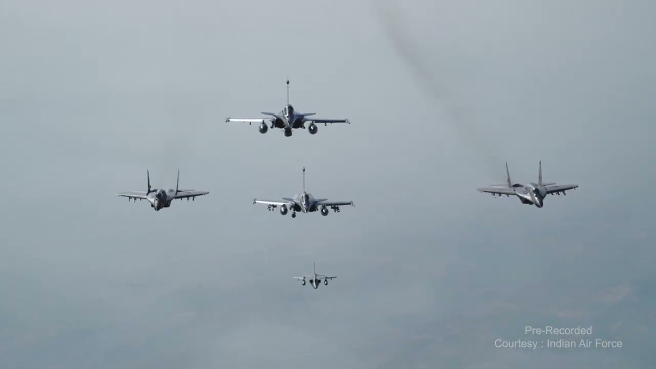 #RepublicDay2026  #FlyPast  #IndianAirForce  Sindoor Formation