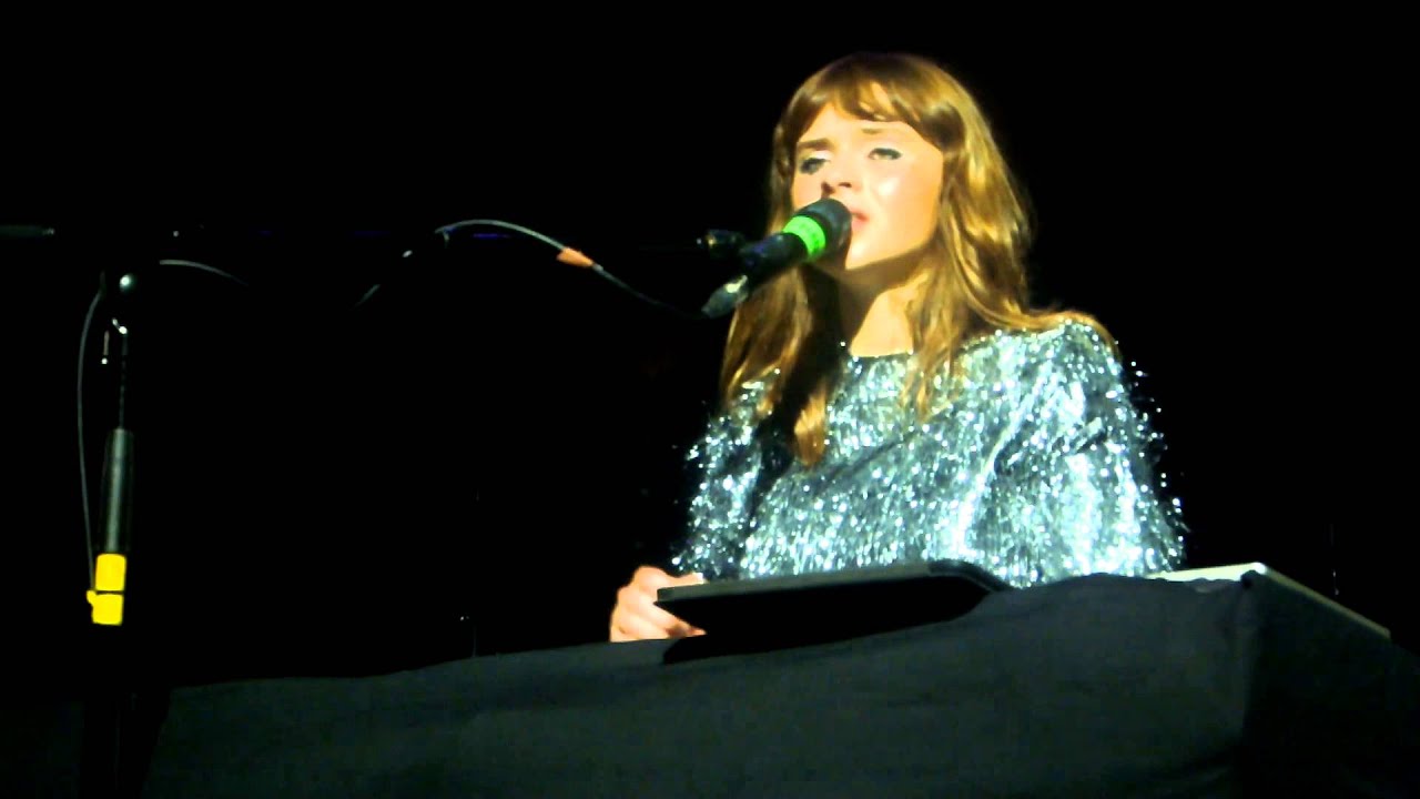 Gabrielle Aplin 'A While' Live