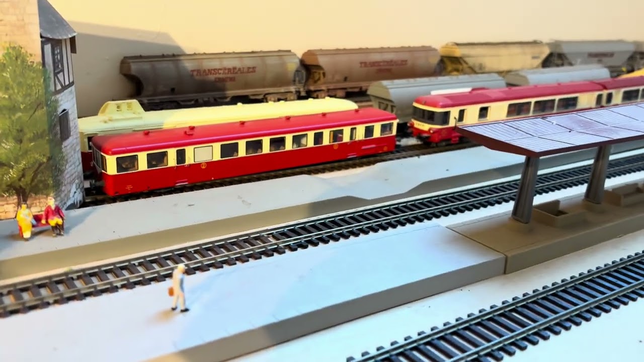 Une 72000 a repris la traction du Paris Le Croisic depuis Le Mans 