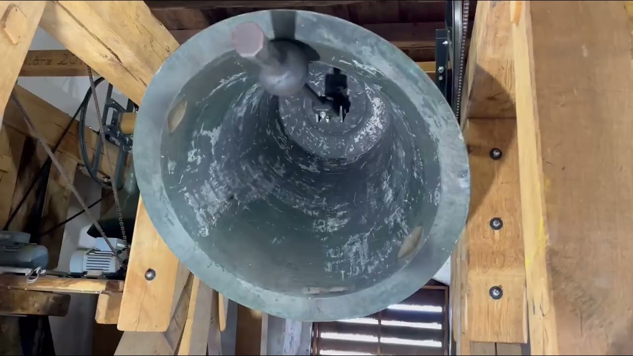 Loosdorf bei Melk (A-NÖ) Glocken der Pfarrkirche St. Laurentius