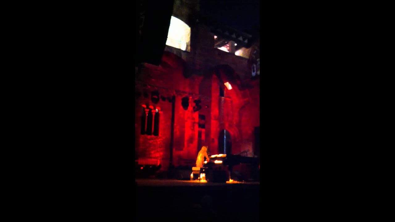 Diamanda Galás - Missing Dates at Placa del Rei, Barcelona