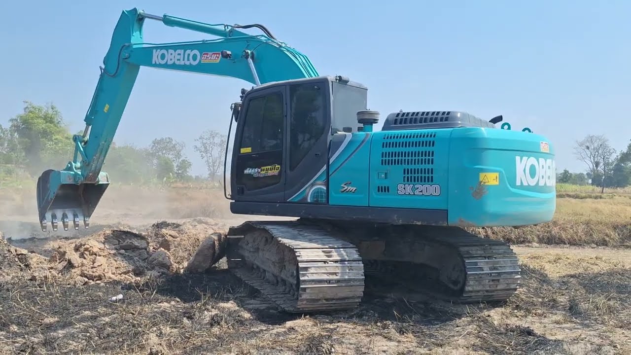 รีวิวงานลอกนาบางๆจัดเต็มอุ้ม kobelco sk200-sm ชมไปบ่นไป excavator and truck