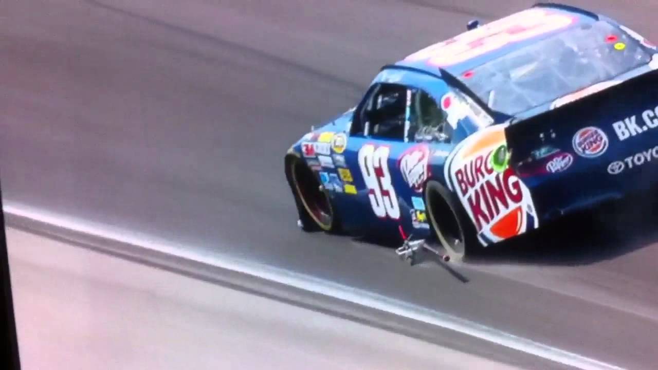 Travis Kvapil drags jack around track