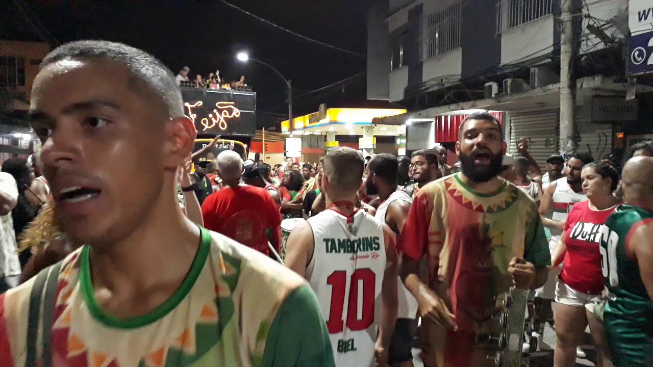 Grande Rio 2020: por dentro da bateria no ensaio de rua