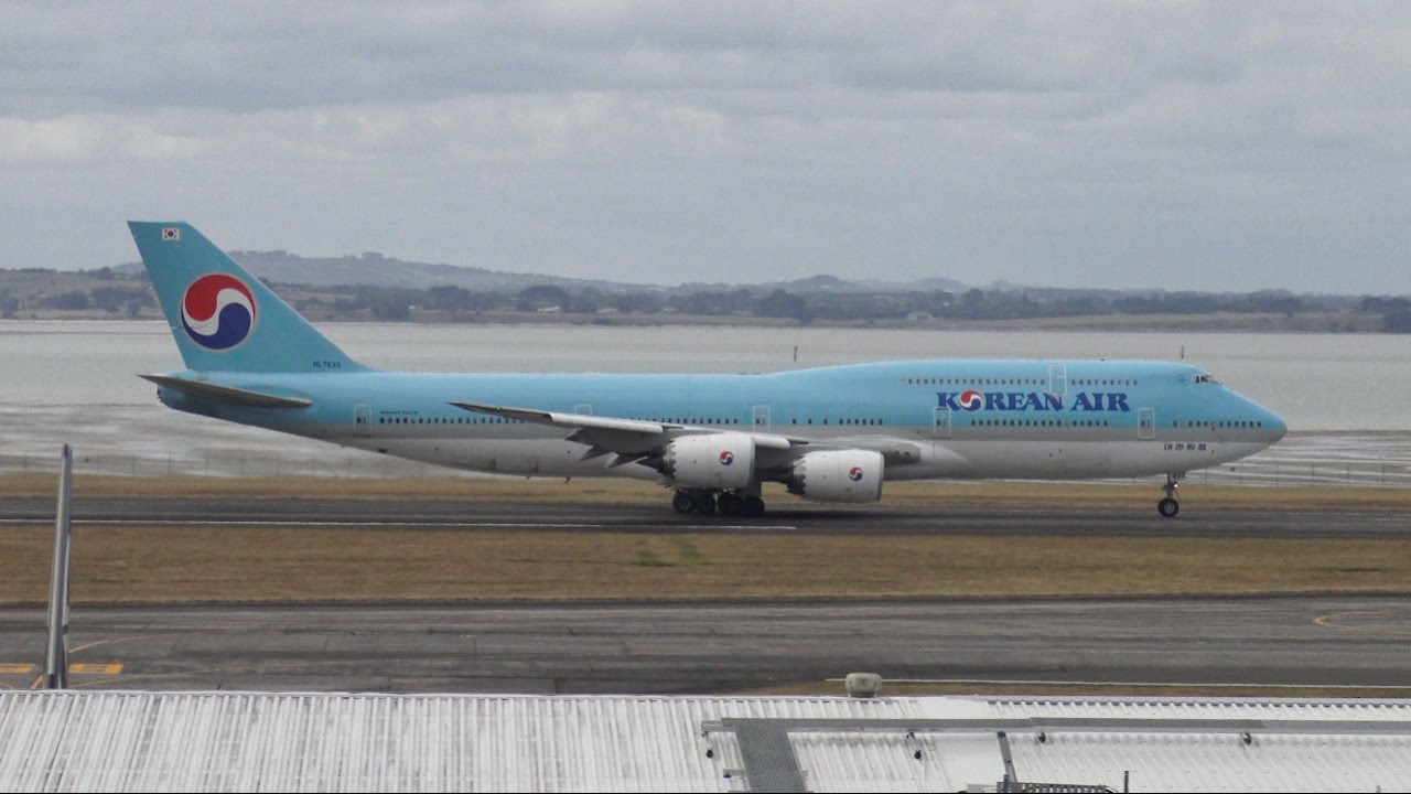 [4K] 30+ Minutes of Amazing Plane Spotting at Auckland Airport (AKL/NZAA)