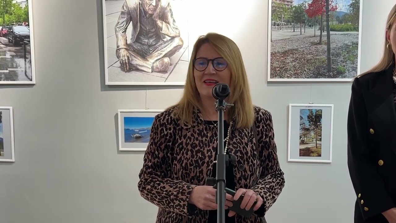 “Gratë në Art” hap ekspozitën në Vlorë me piktura, fotografi dhe letërsi