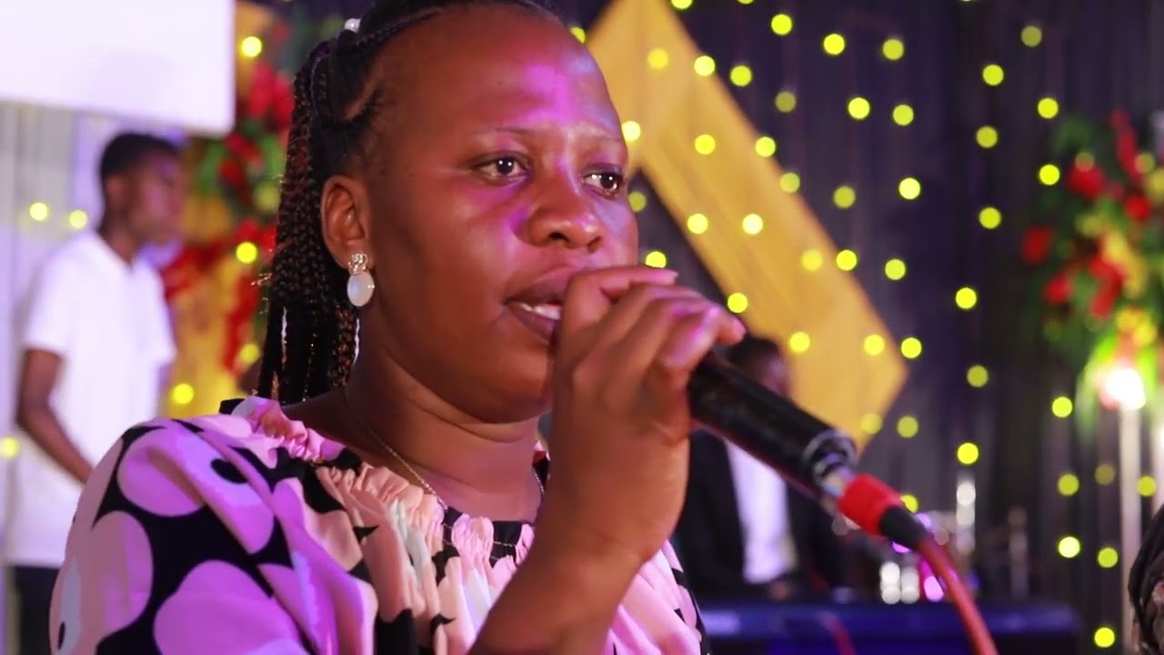 Ebeneza Choir  kula ushibe live permance at bethel kisesa mwanza 2021