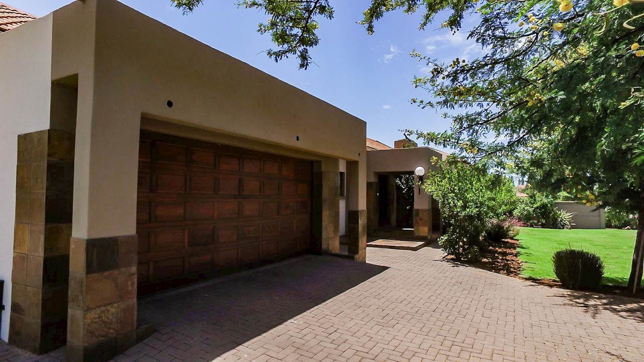 4 Bedroom House for sale in Free State | Bloemfontein | Woodland Hills |