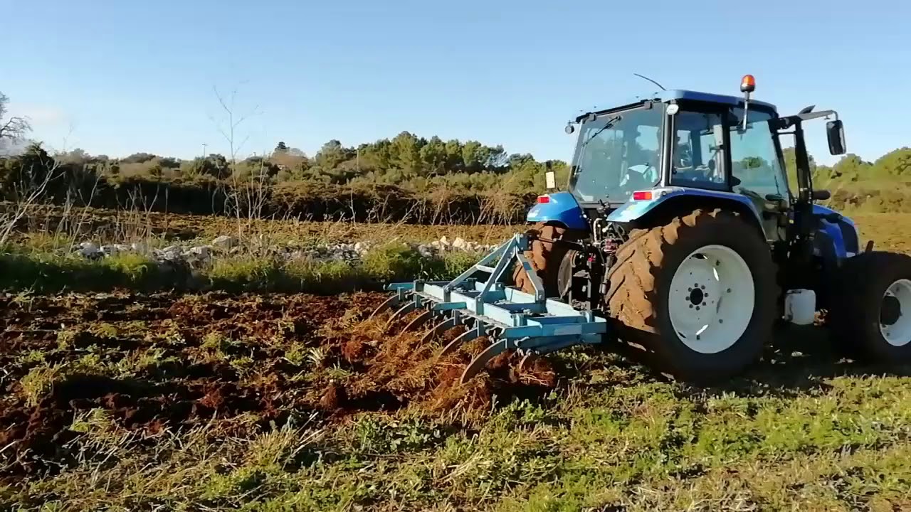 New Holland t5050 aratura con tiller Siciltiller