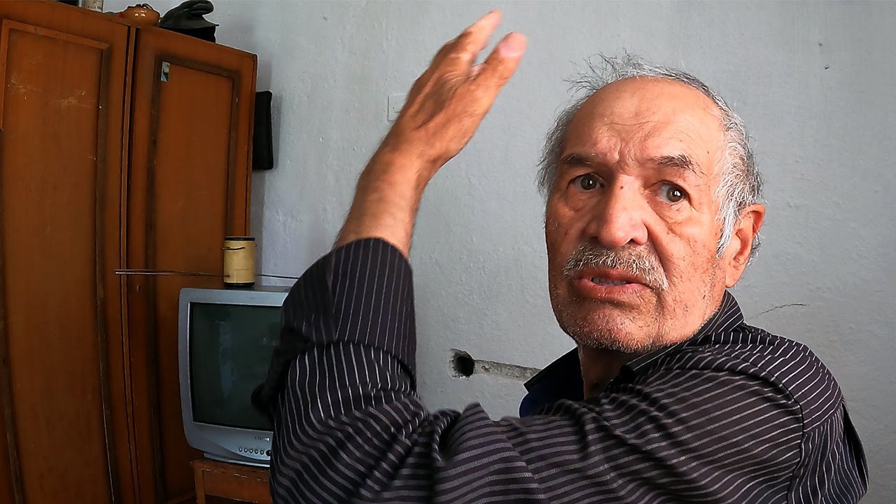 Petero odraslih živi od mamine penzije