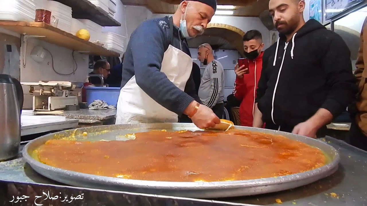 اشهر كنافة في فلسطين تصوير:صلاح جبور