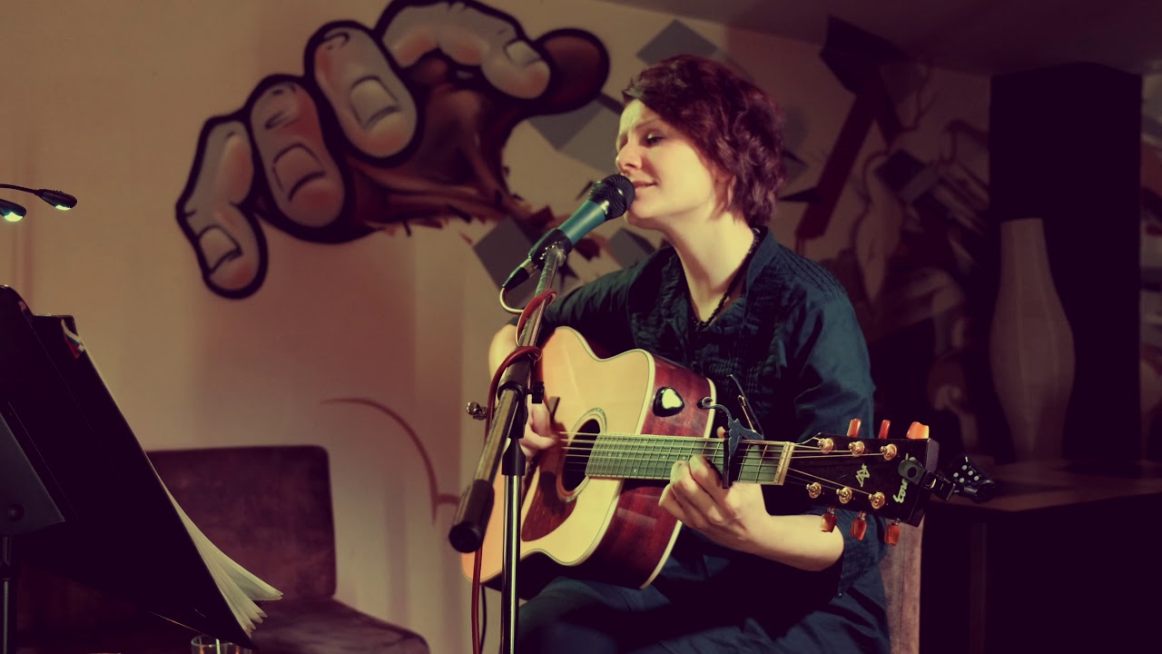 Viki Olejárová - Děkuji /Karel Kryl cover/