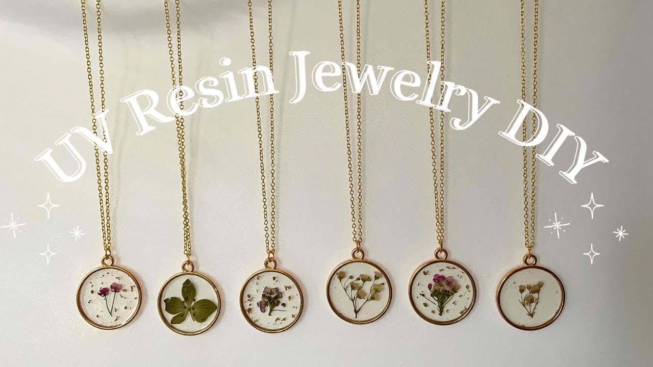 How to make UV resin jewelry / Resin DIY