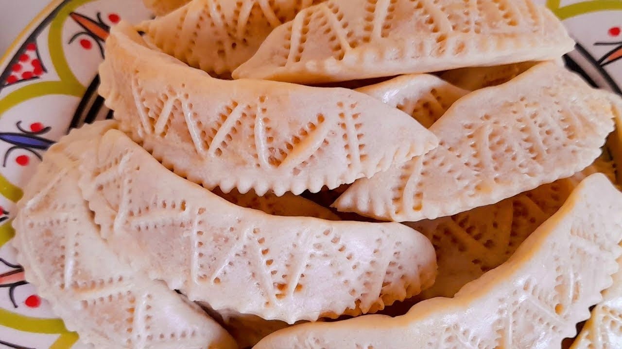 Gazellenhörnchen,Kaab El Ghzal, marokkanische Kekse mit Mandelfüllung, marokkanisches Rezept